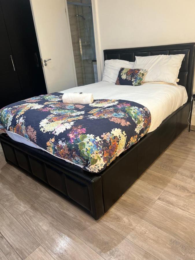 Luxury Double Room W/ Private Bathroom EDI Exterior photo